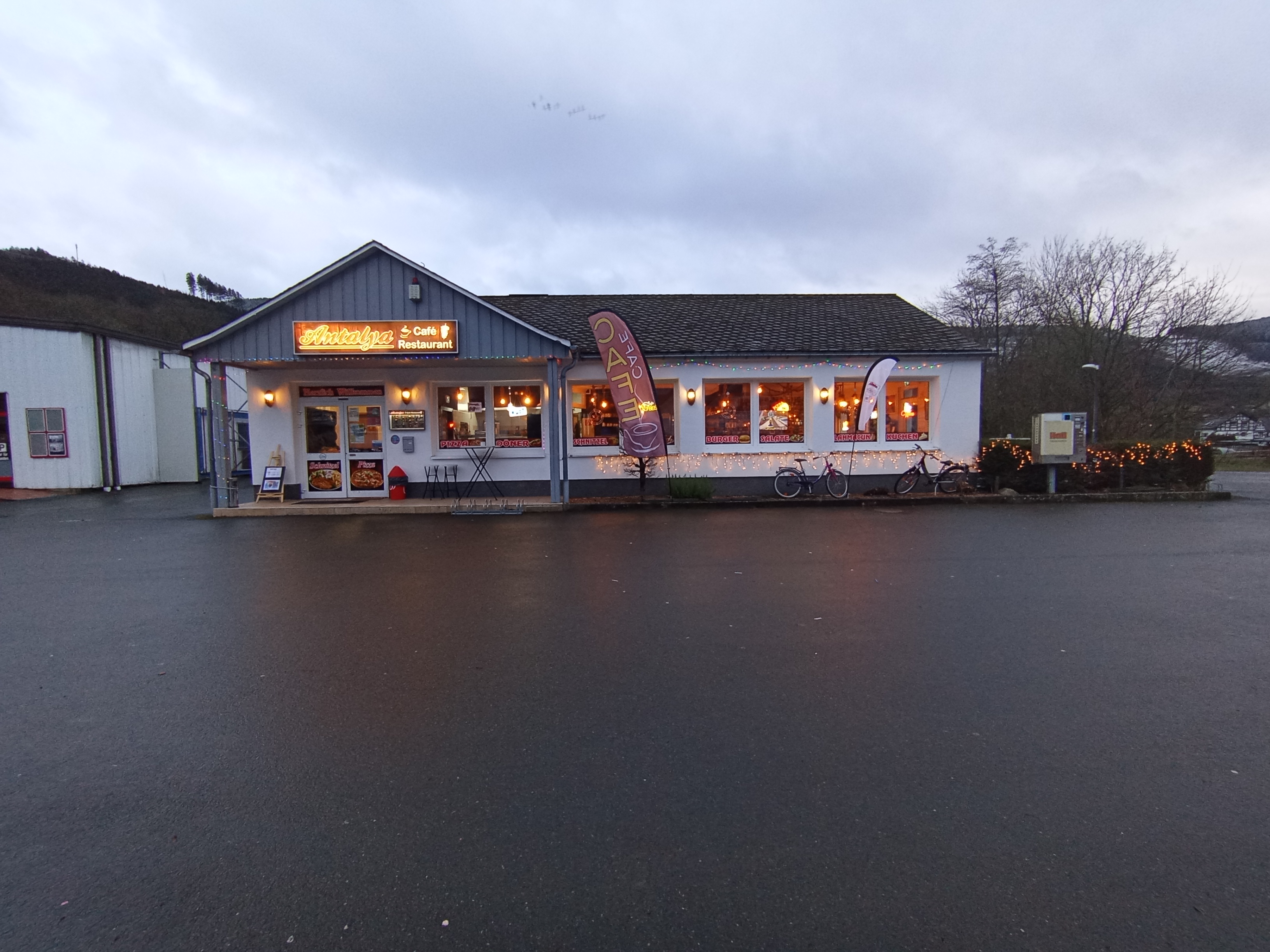 Zetraler Parkplatz